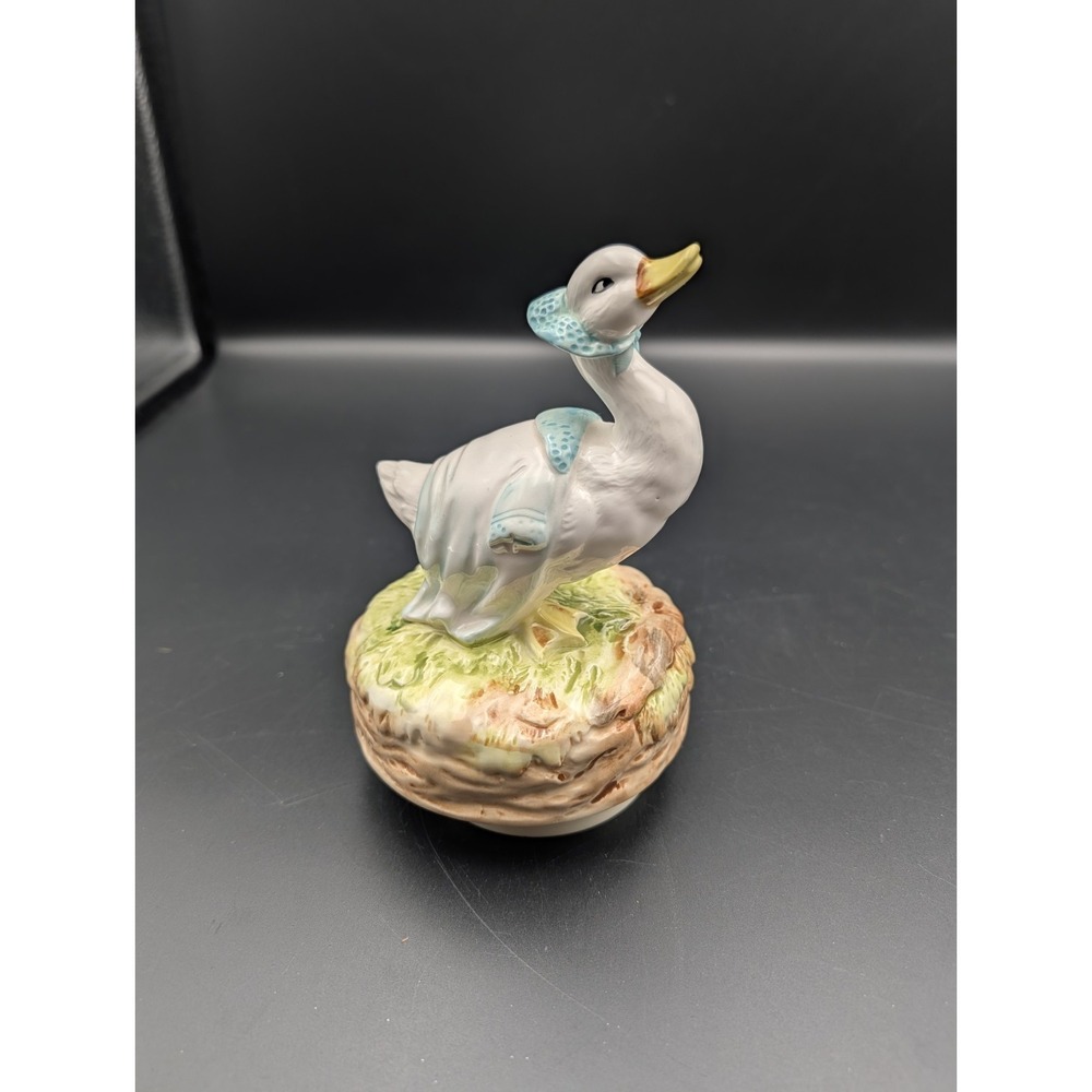 Schmid Porcelain Muscial Duck Rebeccah Puddle-Duck‎ Beatrix Potter Music Box